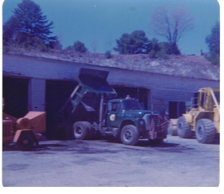 http://www.badgoat.net/Old Snow Plow Equipment/Truck Collections/Town of Springfield Trucks/Town of Springfield/GW725H629-10.jpg